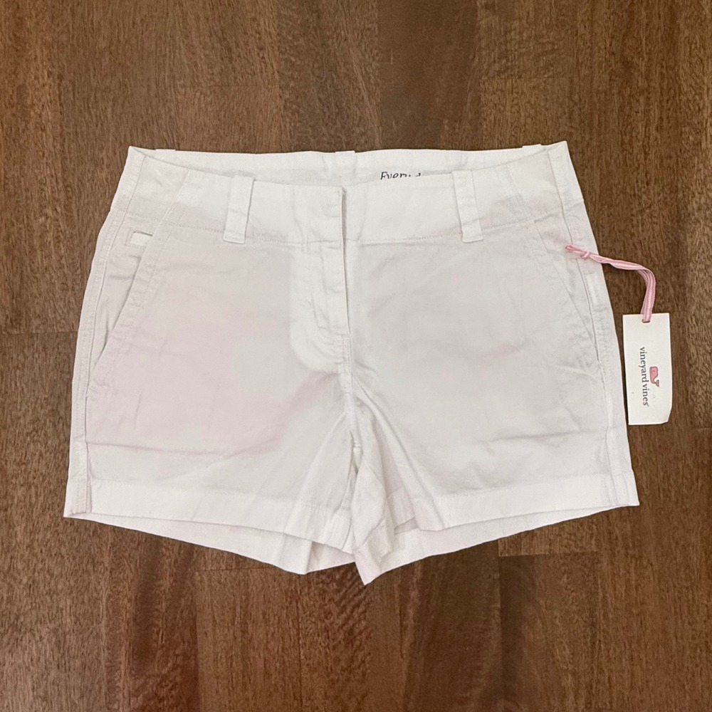 Vineyard Vines Womens White Every Day Chino Shorts NWT Size 2